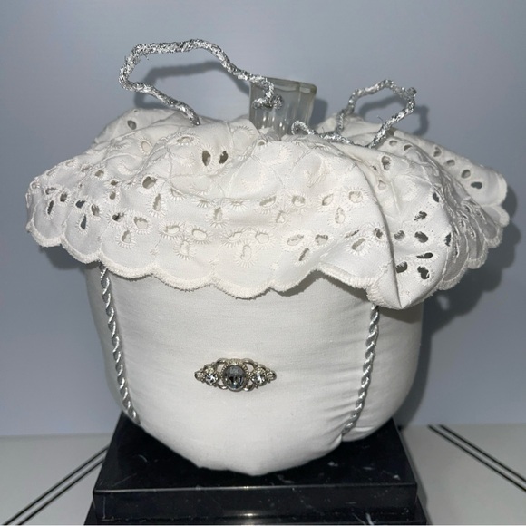 Other - Vintage Style White Fabric Pumpkin Eyelet Lace Rhinestone Brooch Decor White
